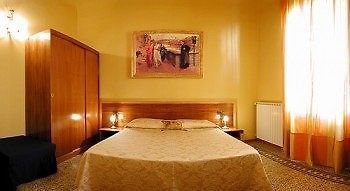 La Luna Guest House Florence Exterior photo
