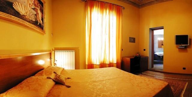 La Luna Guest House Florence Exterior photo